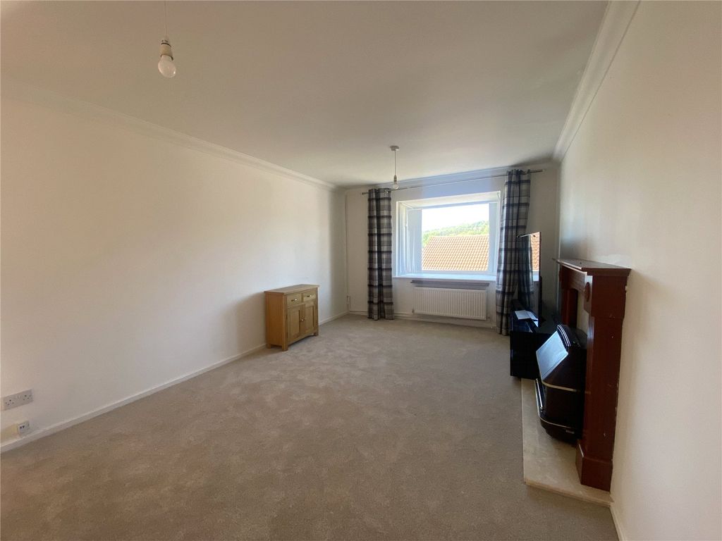 Property photo 2 of 14 Picture No. 19
