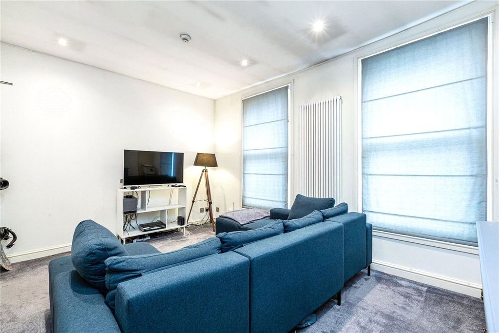 Property photo 3 of 6