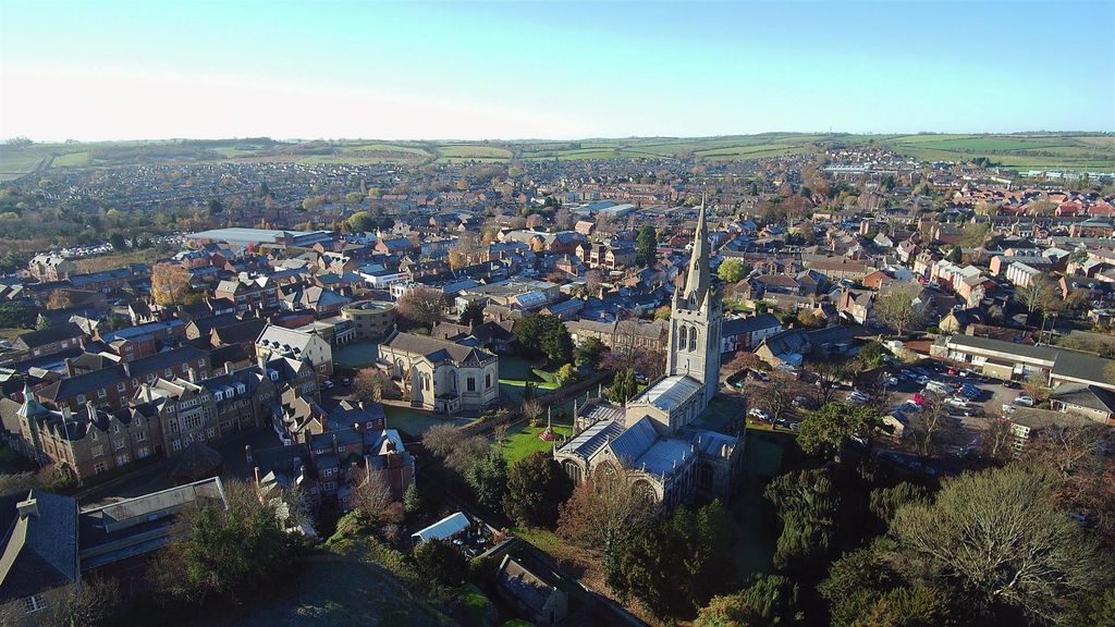 Property photo 2 of 11 Oakham Church.Jpg