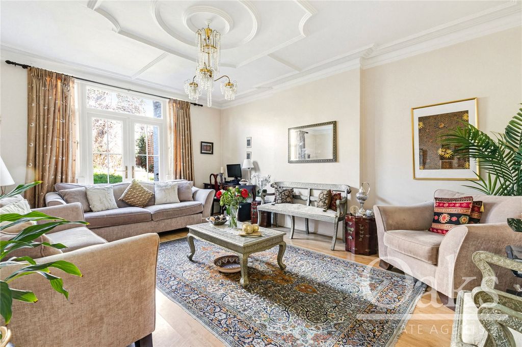 Property photo 2 of 12 Picture No. 02