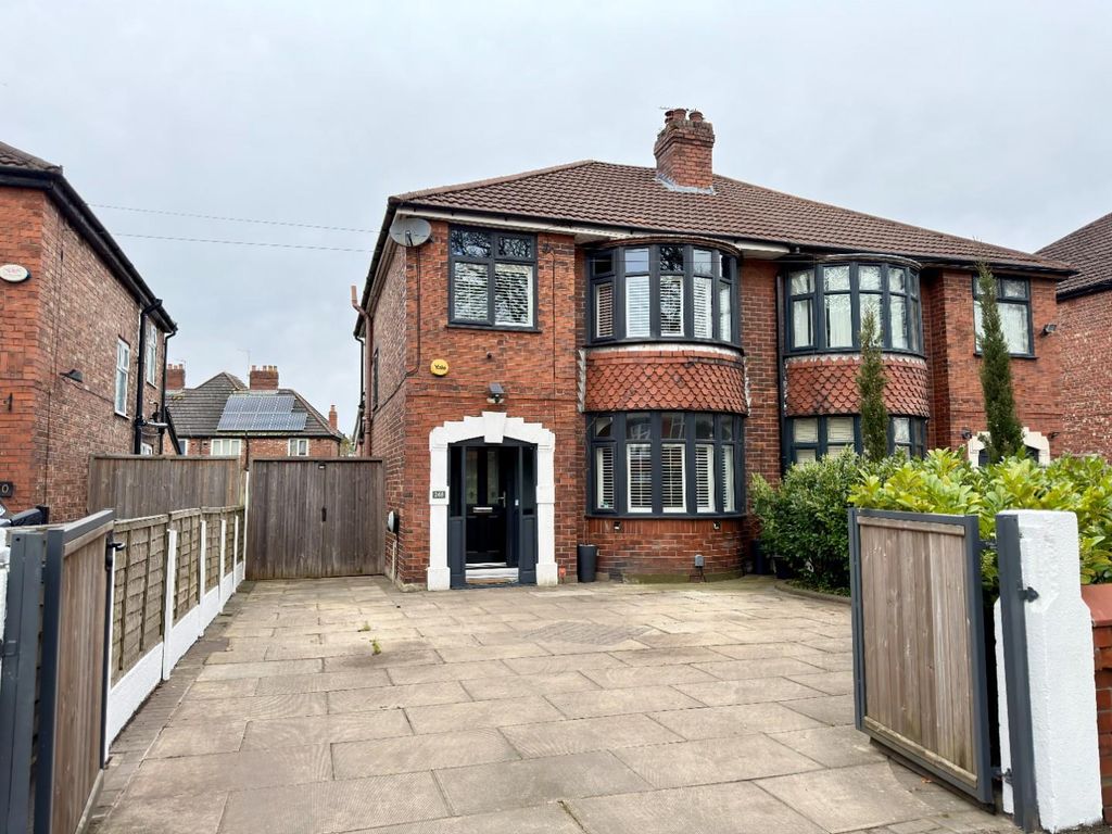 Property photo 1 of 44