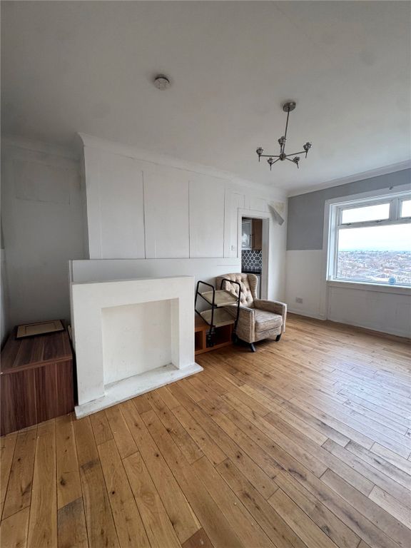 Property photo 3 of 14 Picture No. 10