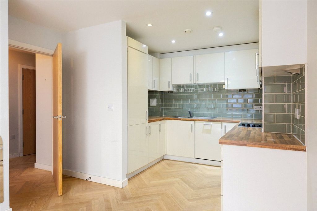 Property photo 2 of 10 Picture No. 07