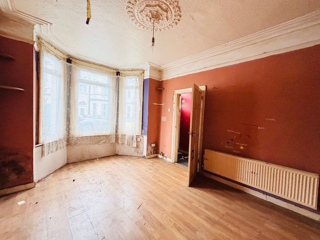 Property photo 3 of 10