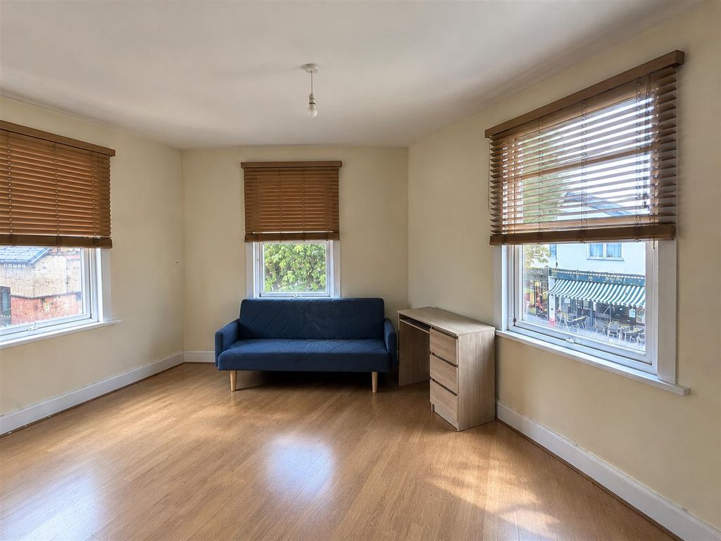 Property photo 3 of 7 2097Cee0-A05E-4Be4-9Fa1-A724c7971Ac4.Png