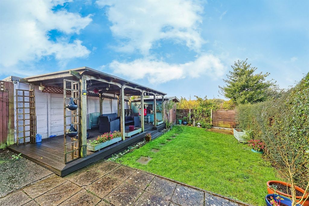 Property photo 1 of 13 Outside