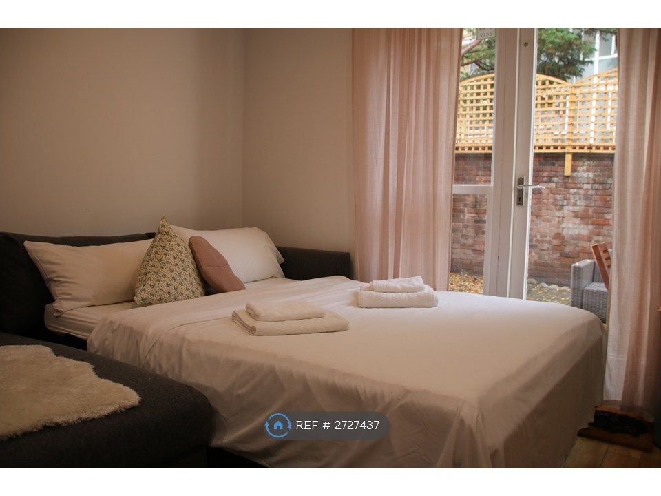 Property photo 3 of 13 Living Room, Pull-Out Sofa