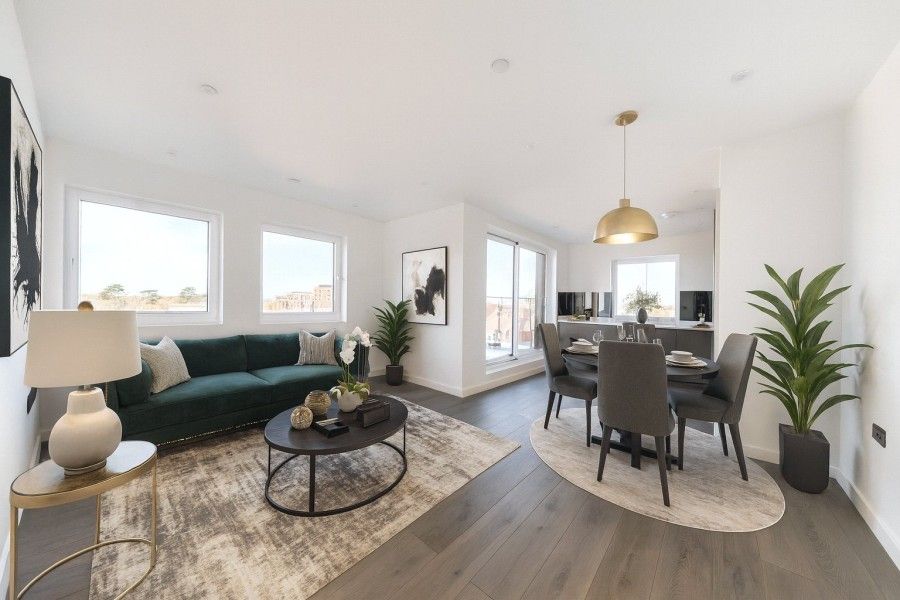 Property photo 2 of 8