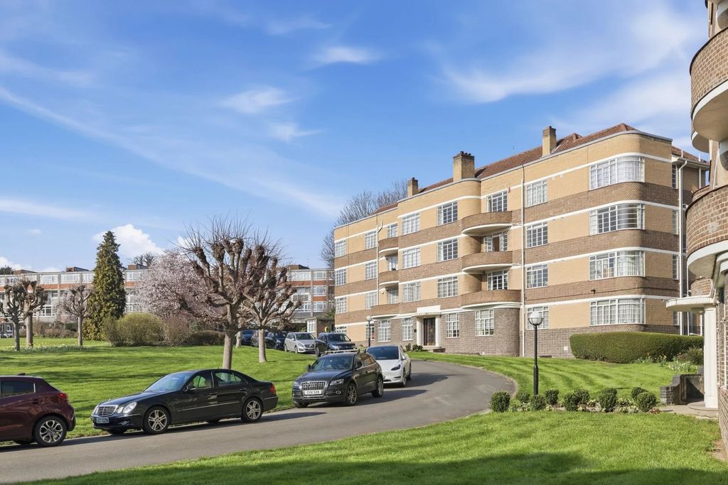 Property photo 1 of 24