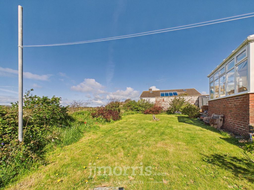 Property photo 3 of 21
