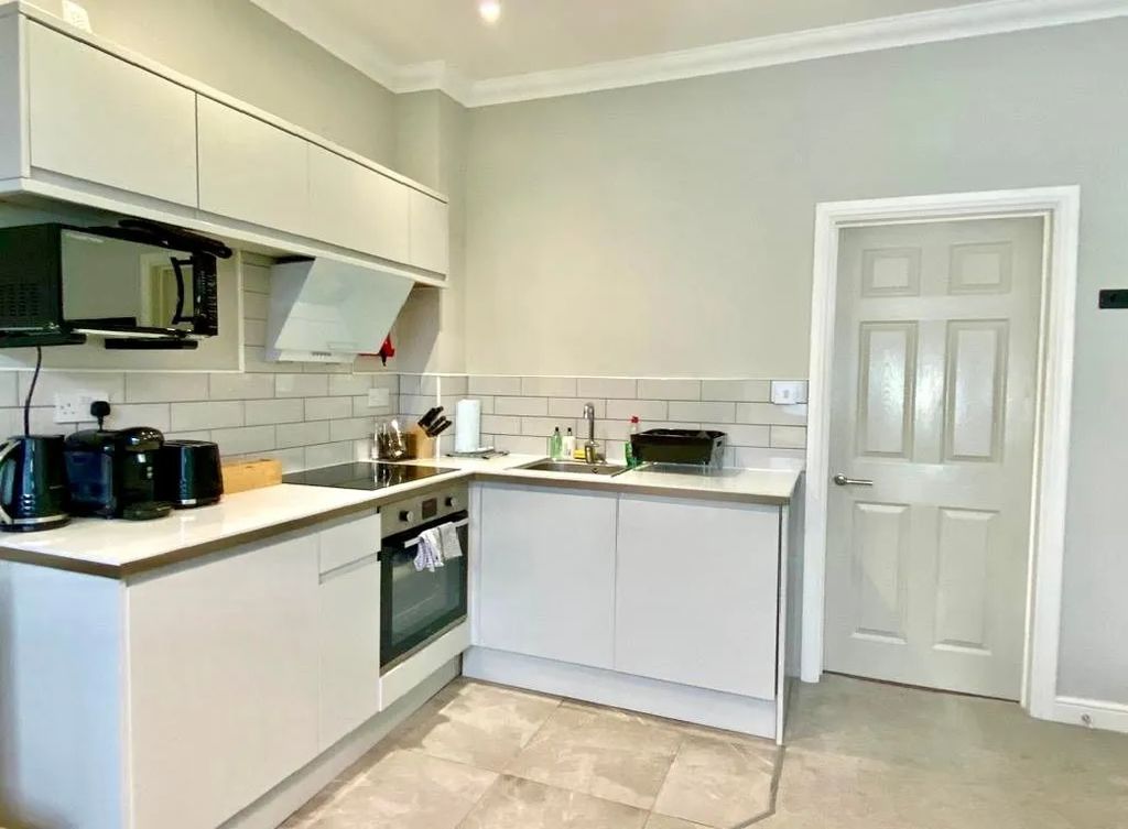 Property photo 3 of 5 Kitchen