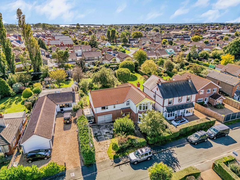 Property photo 1 of 31 Photo 30