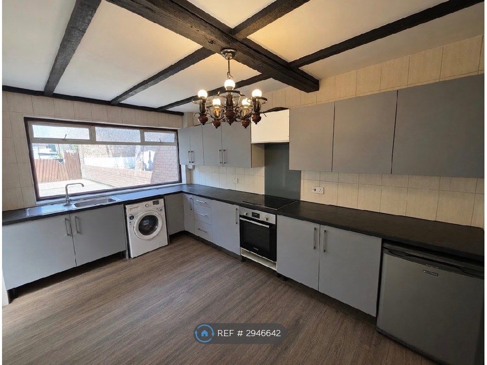 Property photo 1 of 14 Kitchen
