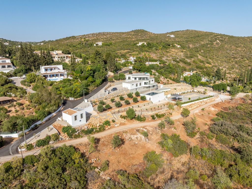 Property photo 1 of 50