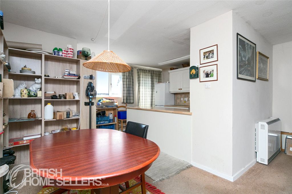 Property photo 3 of 11 Picture No. 14