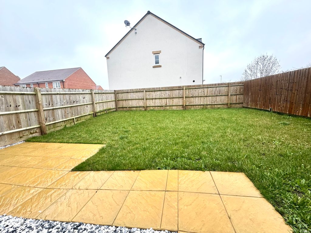 Property photo 2 of 16 Garden