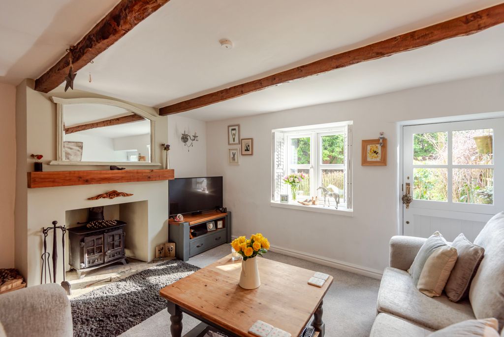 Property photo 2 of 36