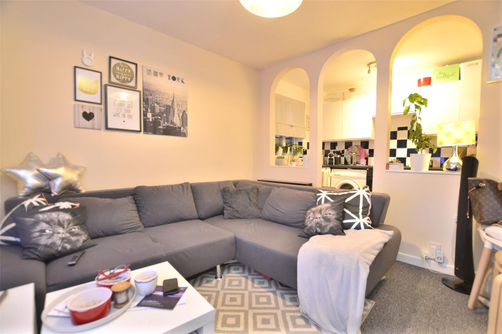 Property photo 3 of 4