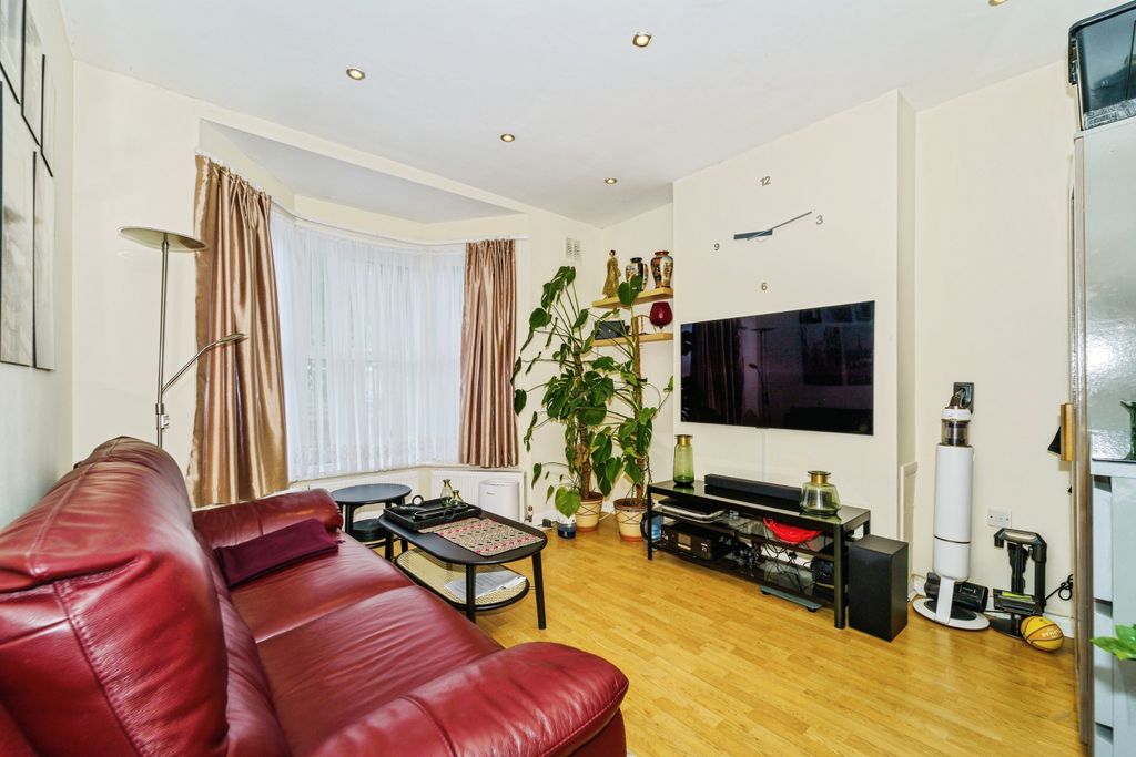 Property photo 2 of 15