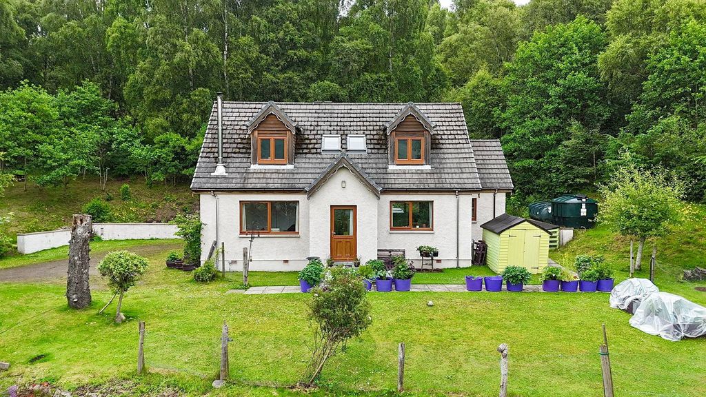 Property photo 2 of 35