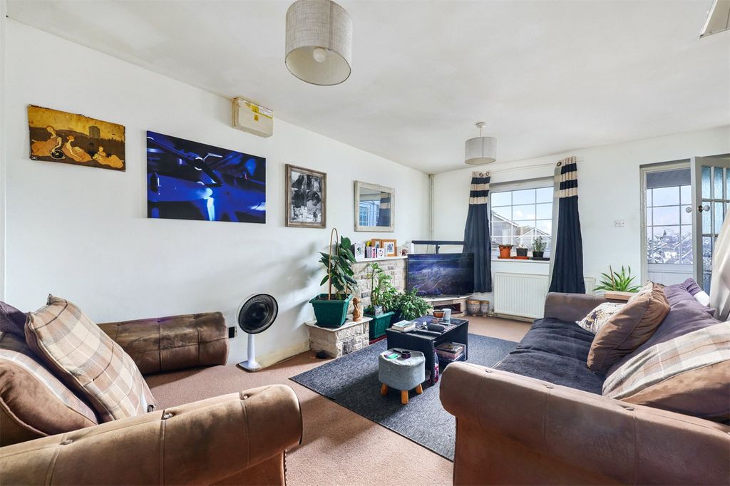 Property photo 2 of 9 Picture No. 07