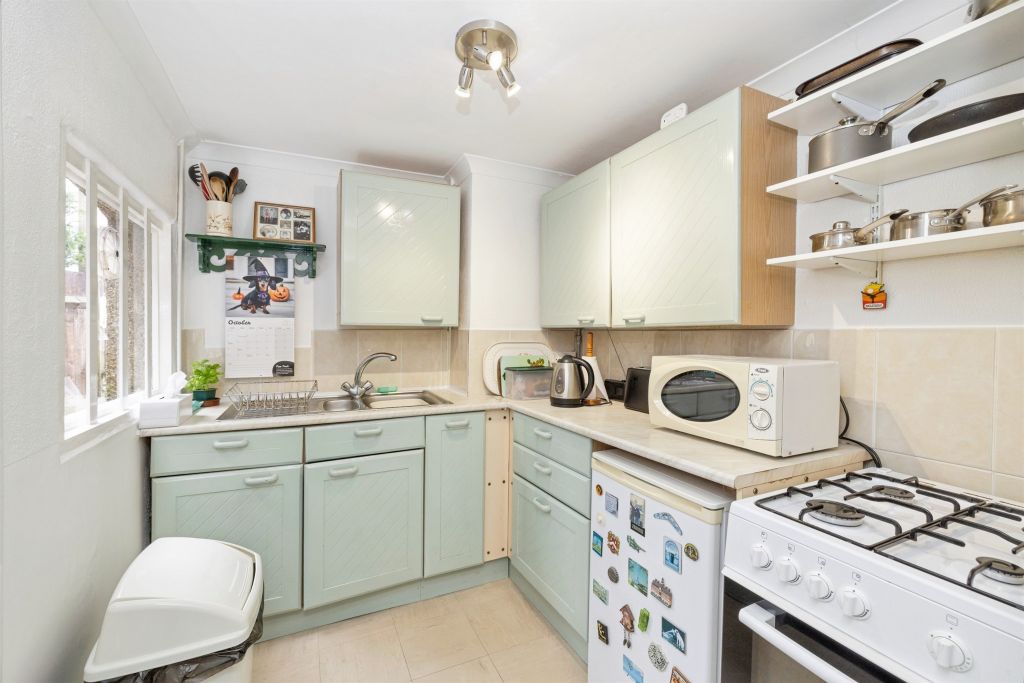 Property photo 2 of 17