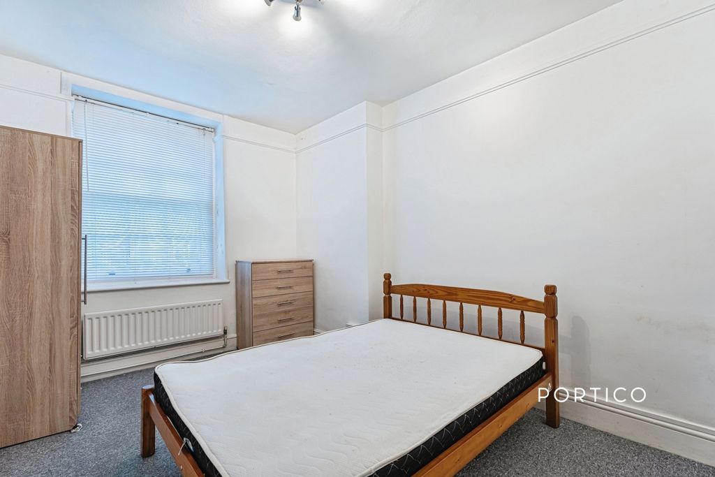 Property photo 2 of 10 Pbox-Img.Jpg