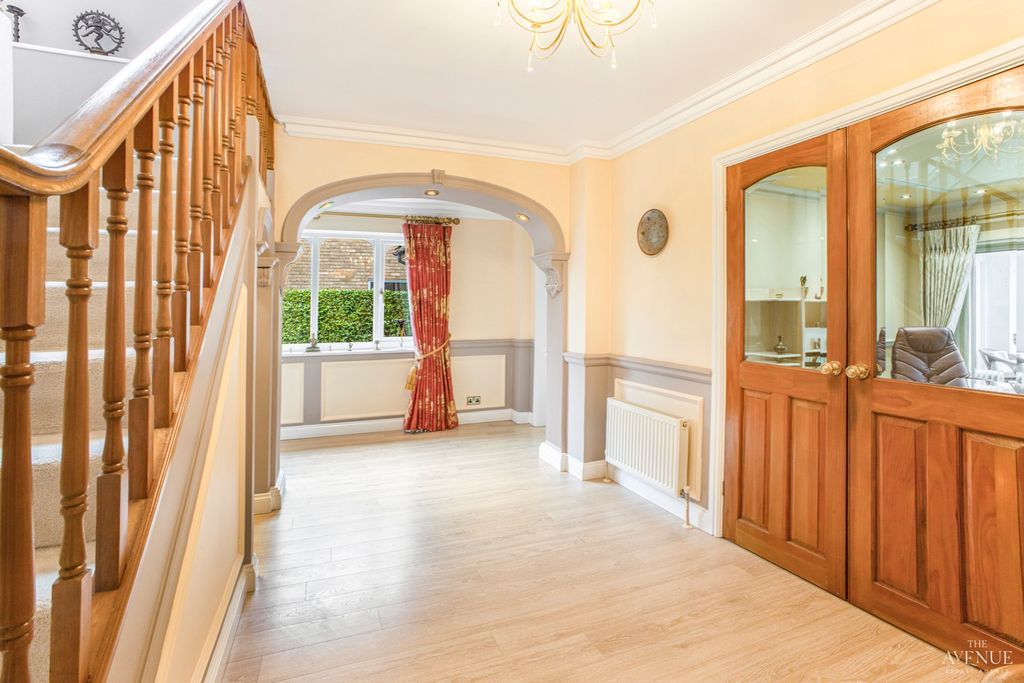 Property photo 3 of 23 3379807