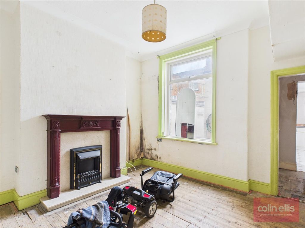 Property photo 3 of 12 Cam05075G0-Pr0147-Still004.Jpg