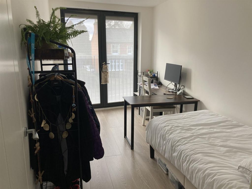 Property photo 2 of 6 0A0F5221-318A-44F2-80Bf-c35Ae107B345.Jpeg