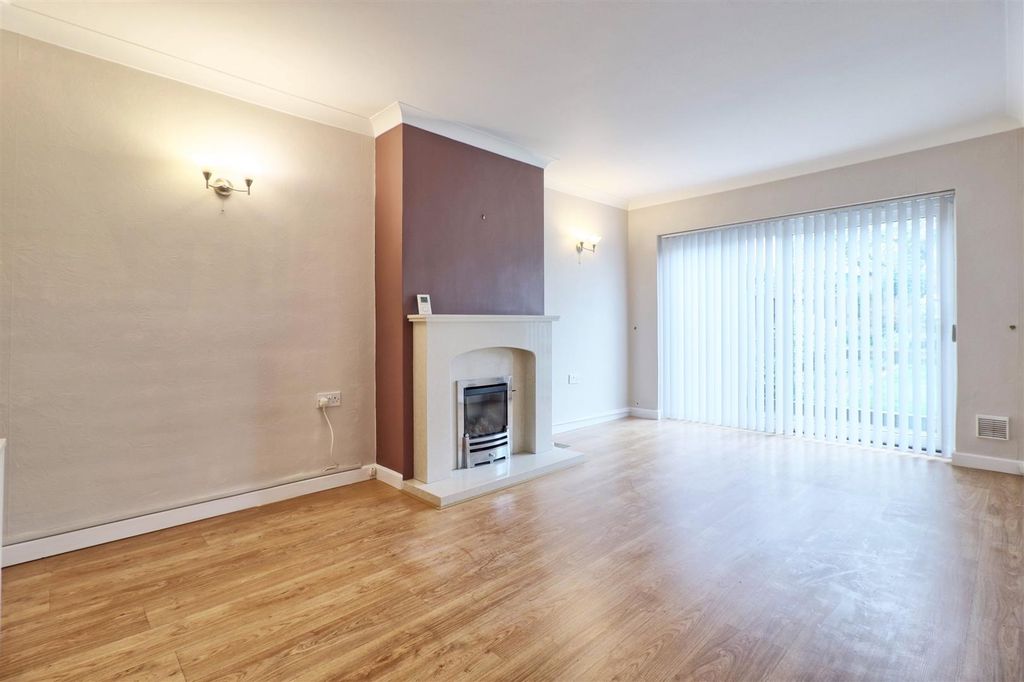 Property photo 3 of 19 Img_8238_39_40_Easyhdr-Interior3.Jpeg