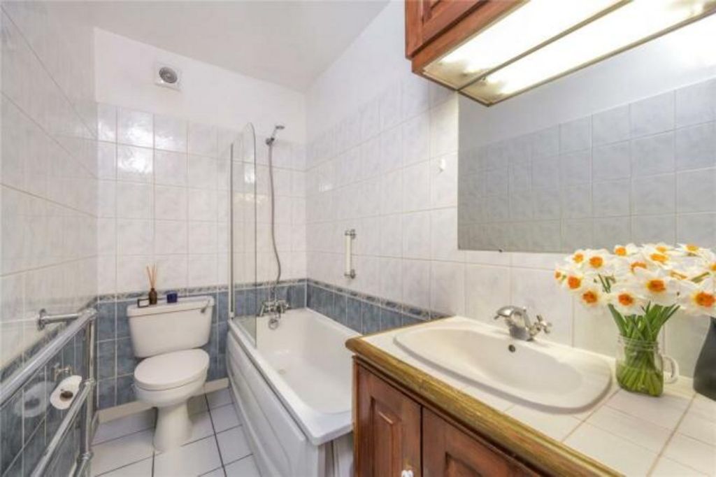 Property photo 2 of 6