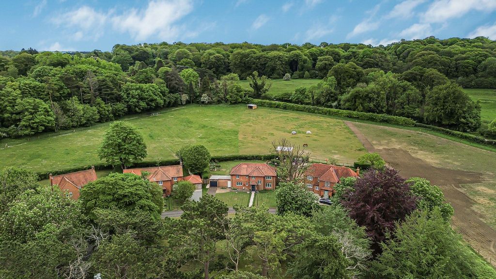 Property photo 2 of 16