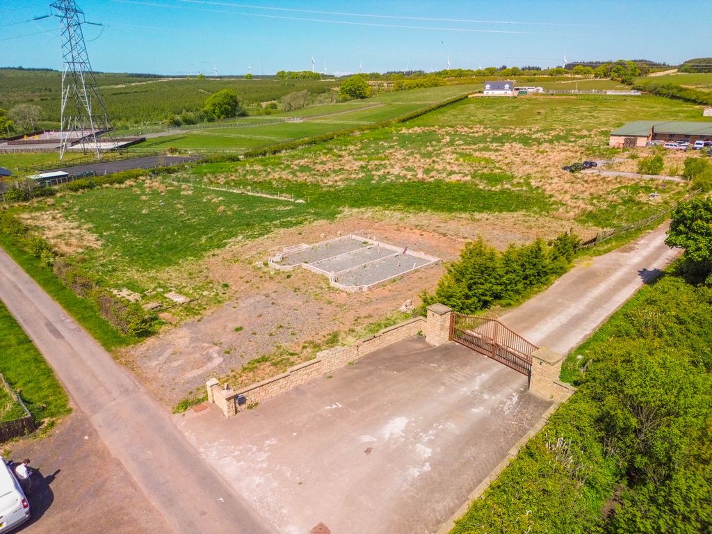 Property photo 2 of 8