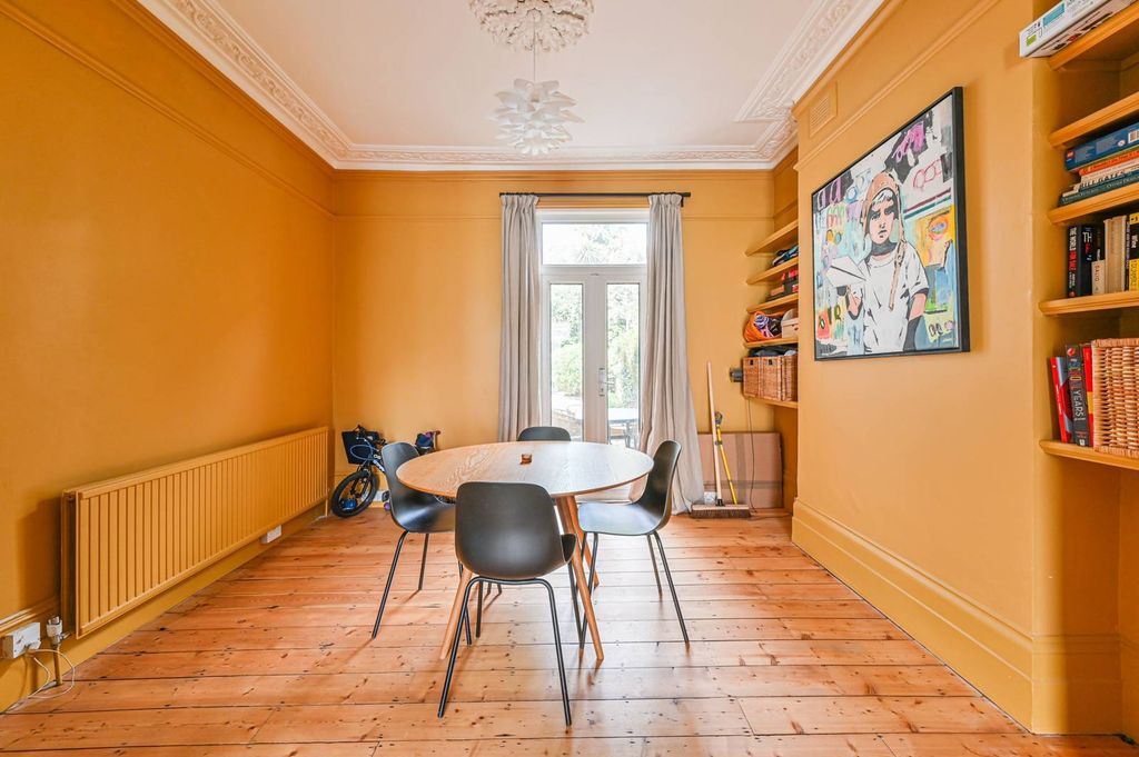 Property photo 3 of 20