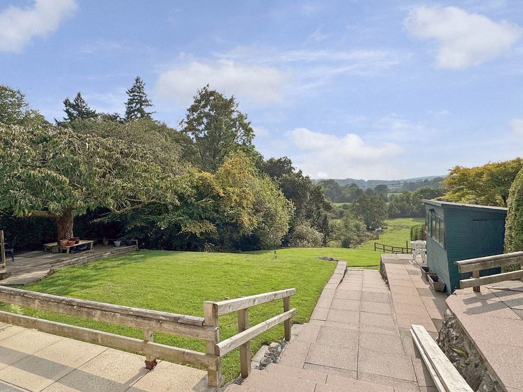 Property photo 2 of 41