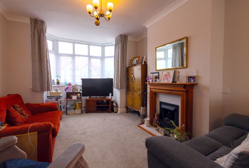 Property photo 3 of 10 Photo 8