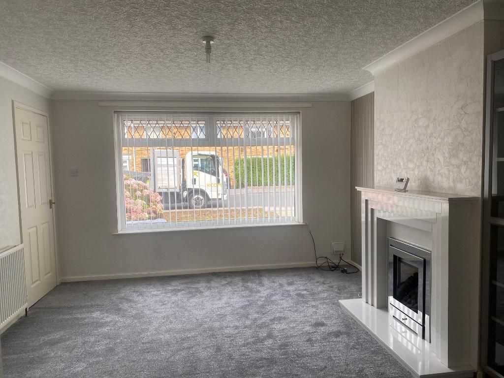 Property photo 3 of 10 Lounge