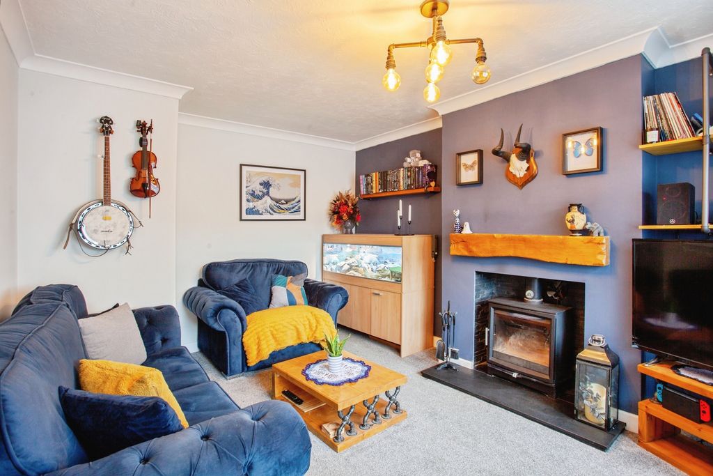 Property photo 2 of 23 A8d1417Abed5c02Defc1Db447A2E3Caf0930Eda0.Jpg