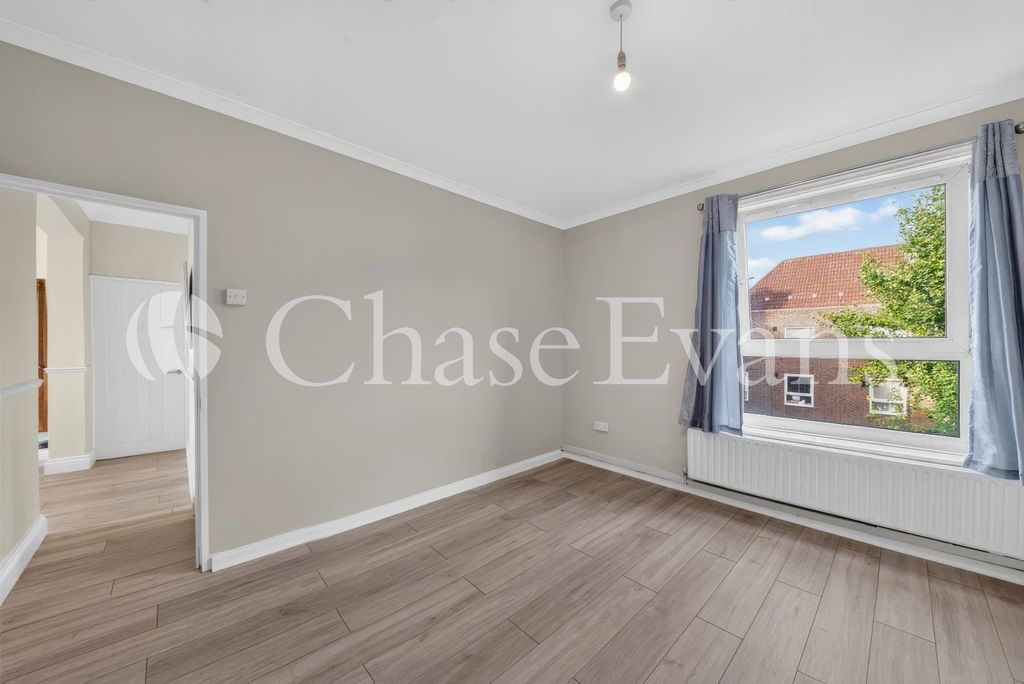 Property photo 1 of 11 Living Area