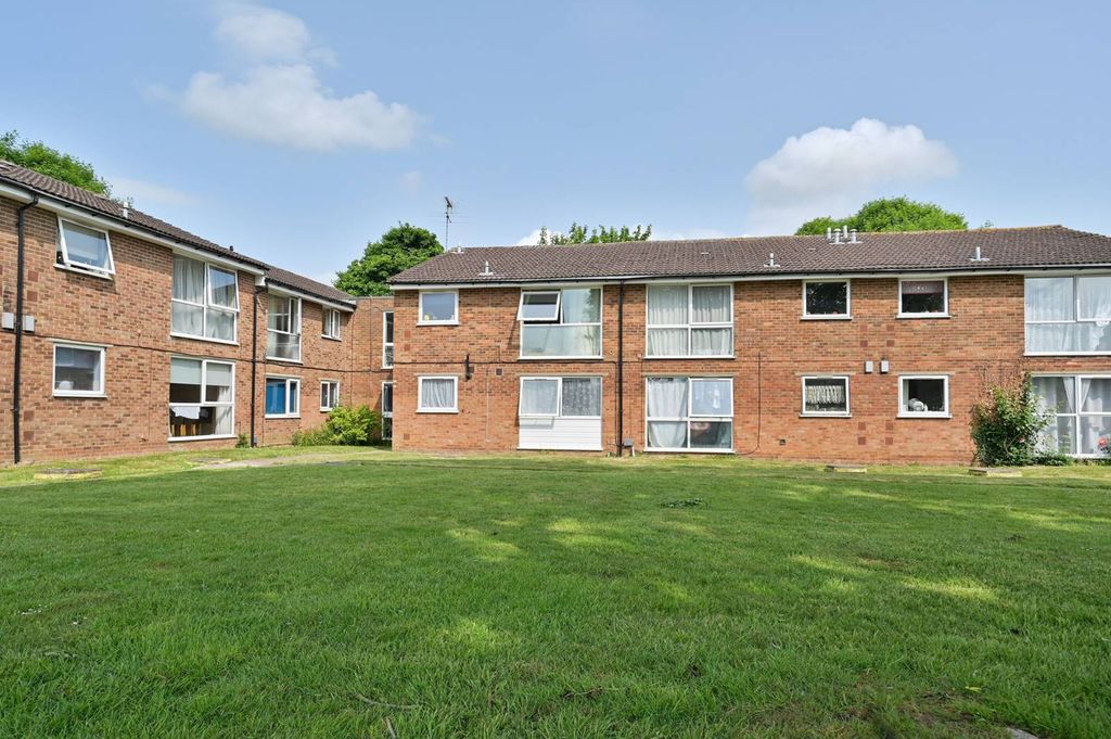 Property photo 3 of 11