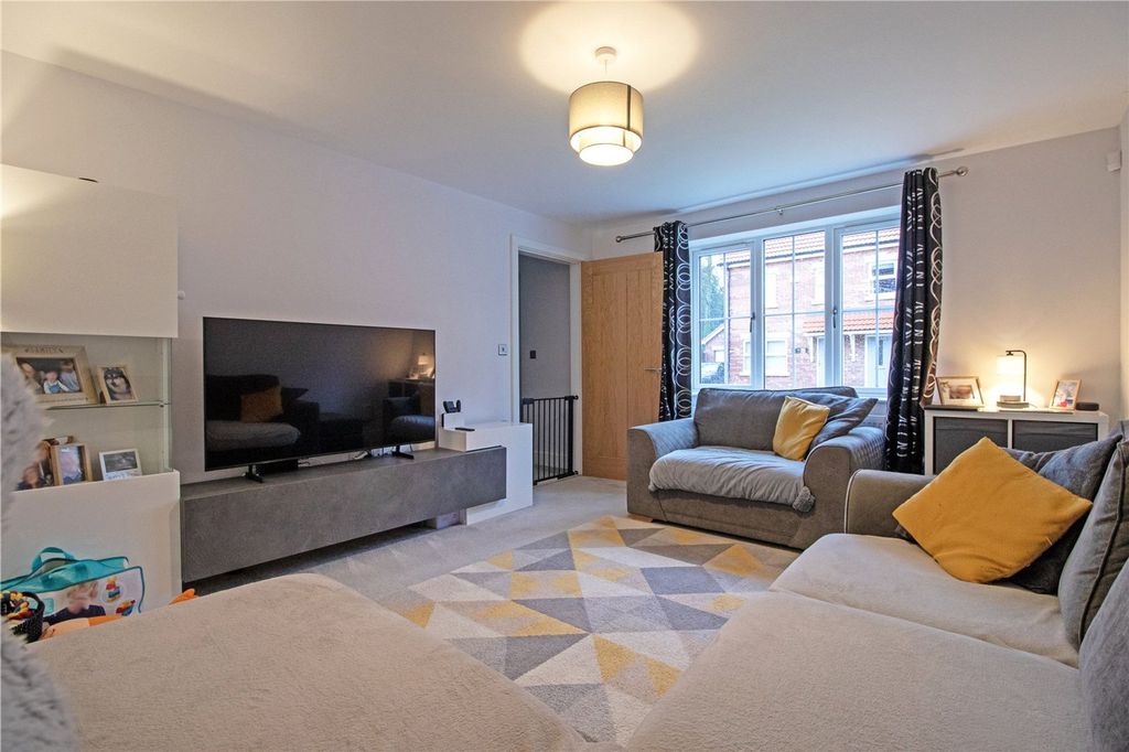 Property photo 3 of 15 Picture No. 03