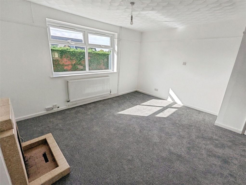 Property photo 2 of 12 Pbox-Img.Jpg
