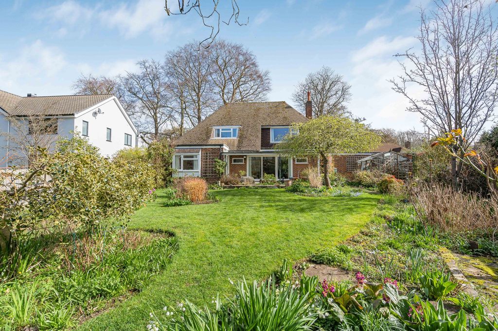 Property photo 2 of 24