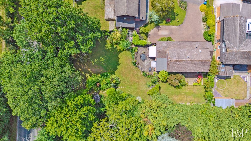 Property photo 3 of 23 4275093