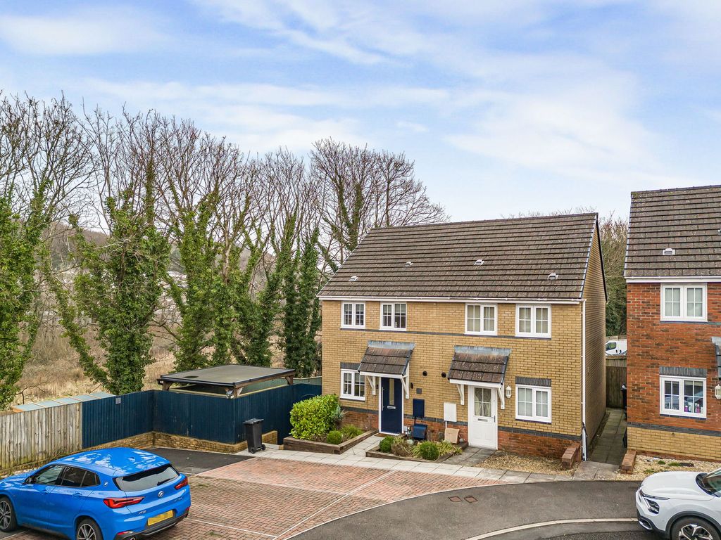 Property photo 1 of 30