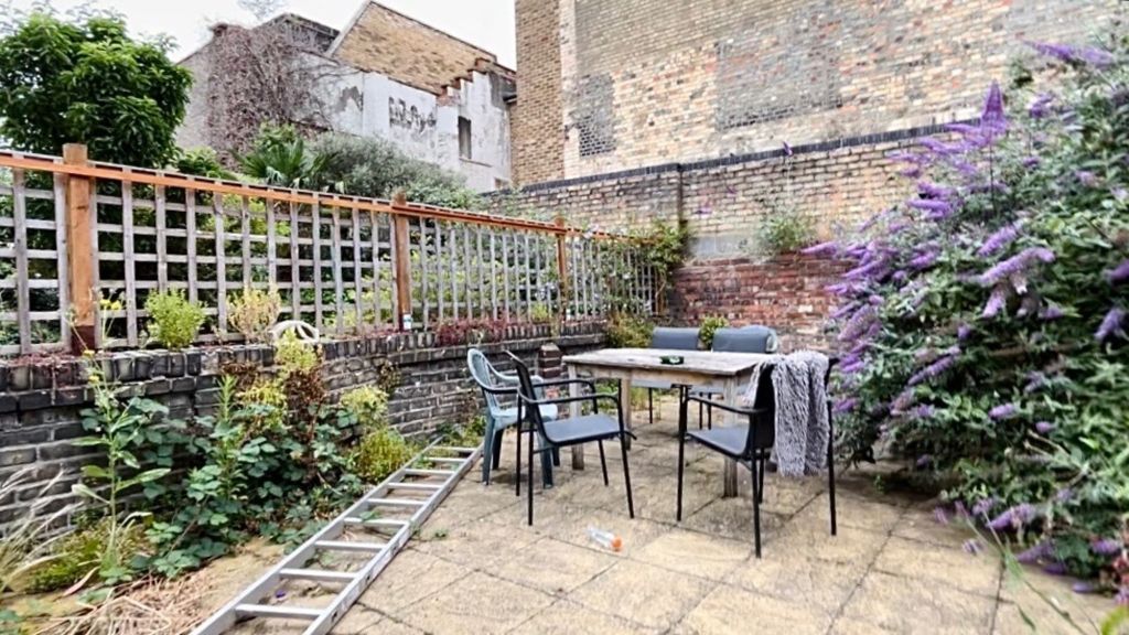 Property photo 3 of 15 Garden