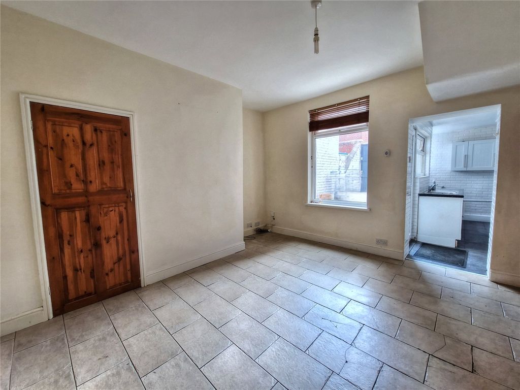 Property photo 3 of 10 Picture No. 05