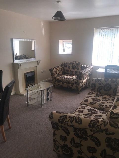 Property photo 2 of 20