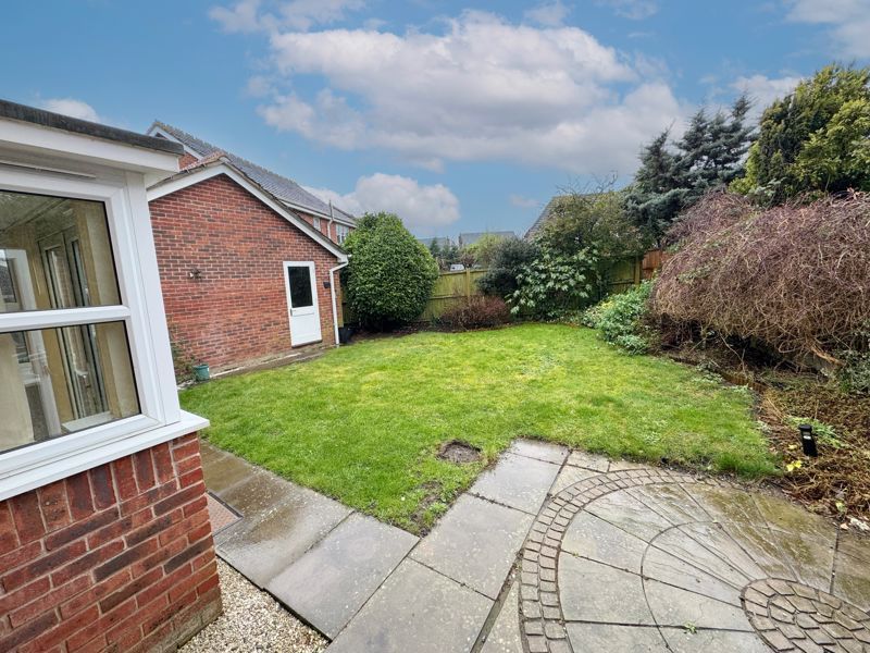 Property photo 2 of 14 Garden